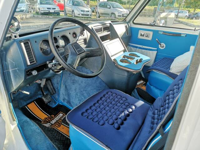 Chevrolet Van