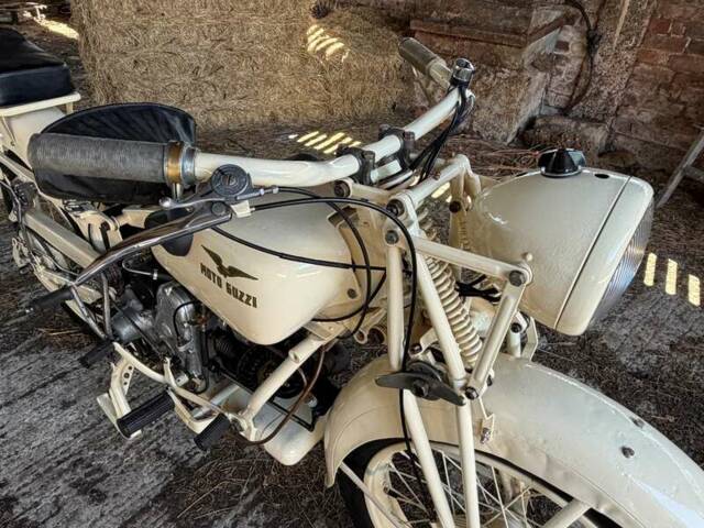 Moto Guzzi Alce