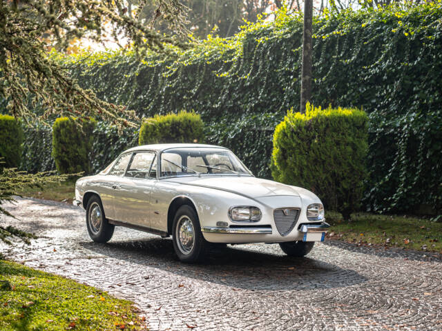 Immagine 1/14 di Alfa Romeo 2600 Sprint Zagato (1967)