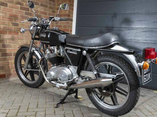Norton Commando 750 Roadster