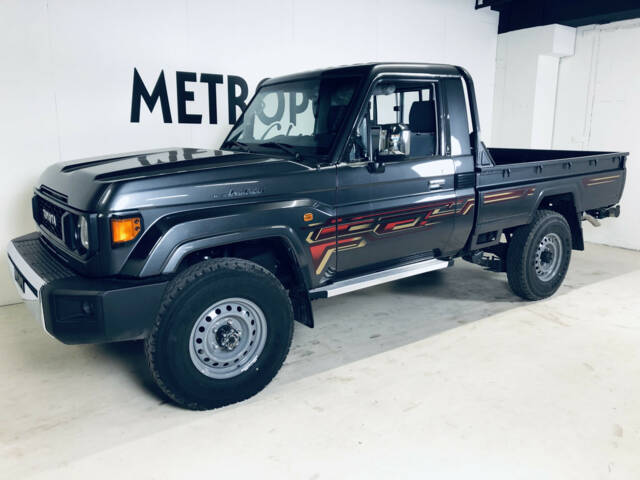 Toyota Land Cruiser GRJ79