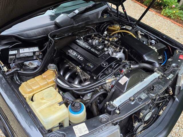 Mercedes-Benz 190 E 2.3-16
