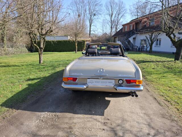 Mercedes-Benz 280 SL