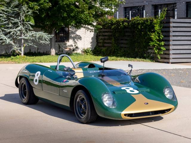 Image 1/50 of Brabham BT8 (1966)
