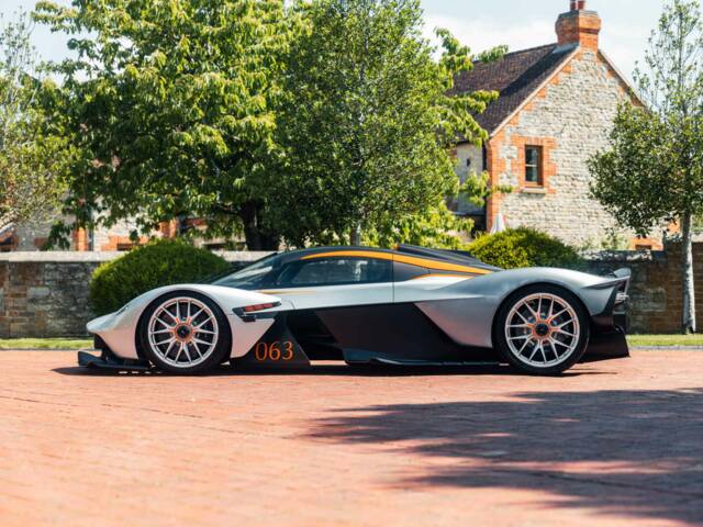 Aston Martin Valkyrie AMR Pro