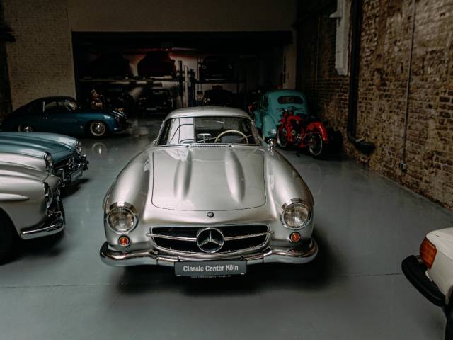 1,6 m² Mercedes G-Modell Bezugstoff  braun/beige Karo EUR 59,38 / m² 