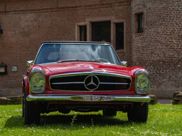 Image 1/64 of Mercedes-Benz 280 SL (1969)