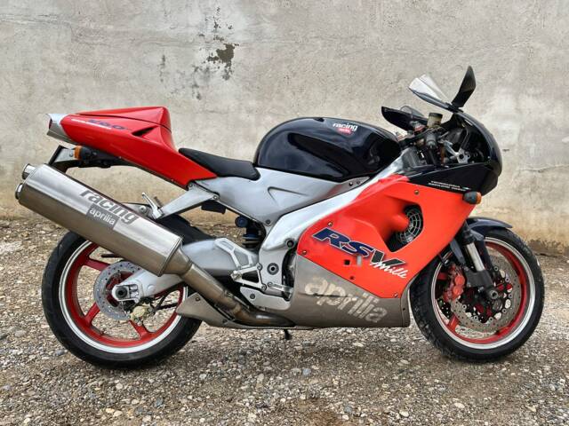 Aprilia RSV 1000 V60