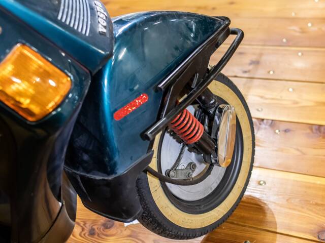 Piaggio Vespa Cosa 125