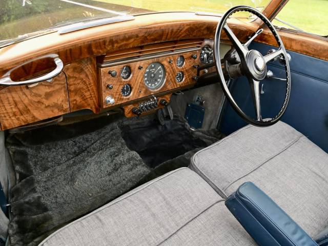 Rolls-Royce Silver Wraith