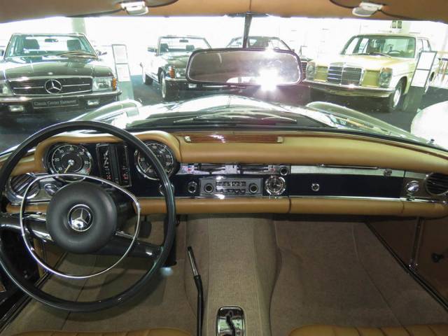 Mercedes-Benz 280 SL