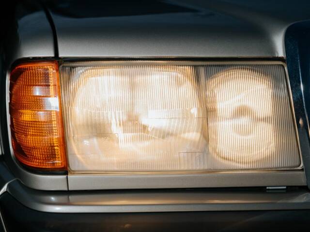 Mercedes-Benz 190 E 2.3-16