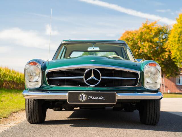 Mercedes-Benz 280 SL