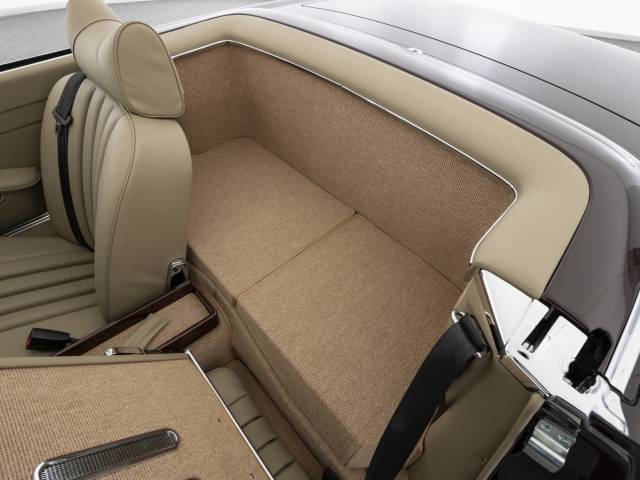 Mercedes-Benz 280 SL