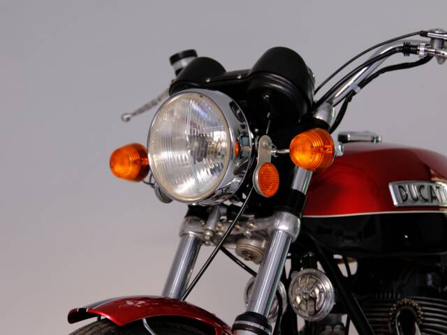 Ducati 750 GT