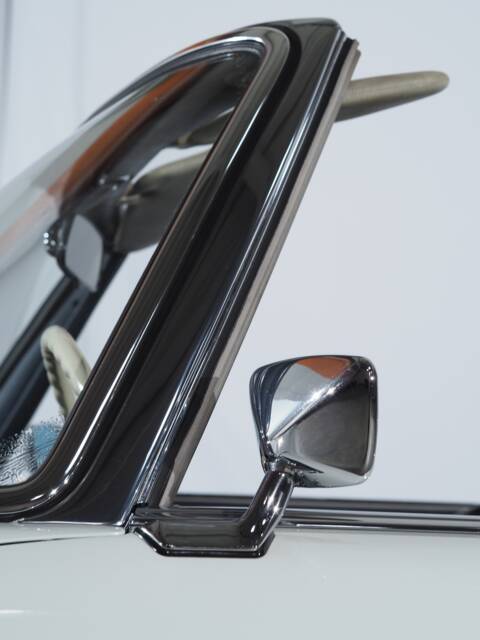 Mercedes-Benz 280 SL