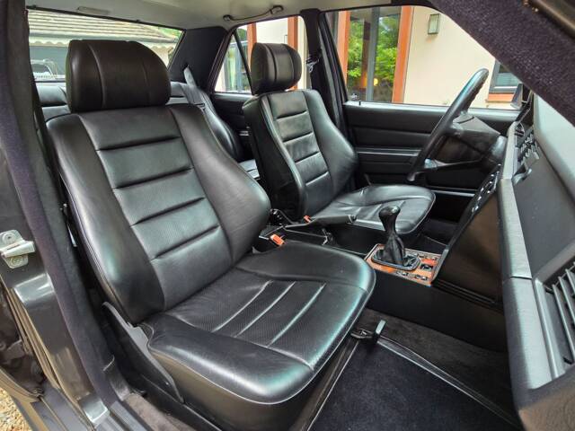 Mercedes-Benz 190 E 2.3-16
