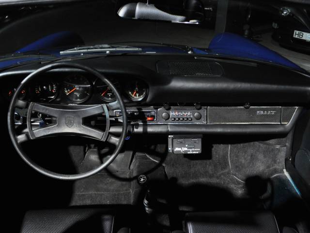 Porsche 911 2.2 T