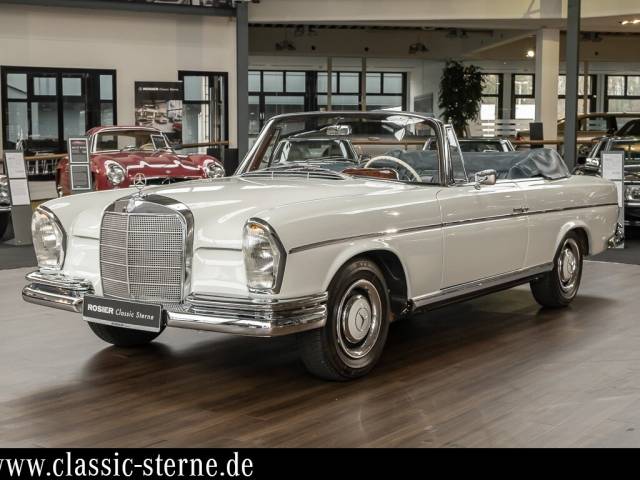 Bild 1/15 von Mercedes-Benz 220 SE b (1963)