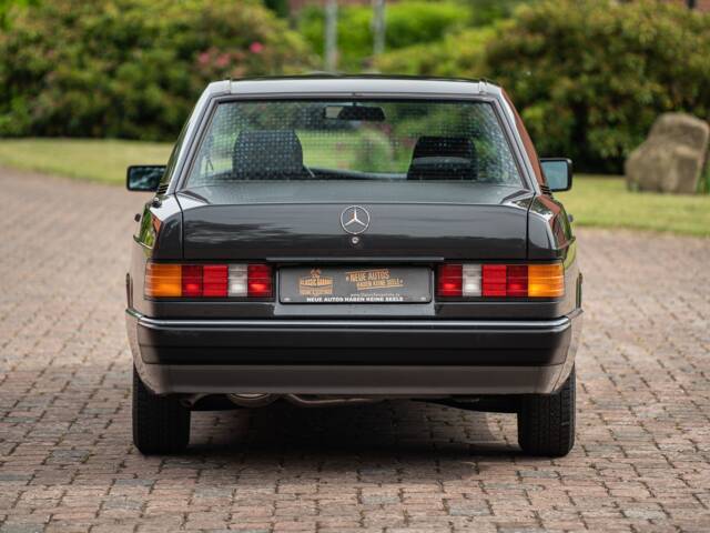 Mercedes-Benz 190 E