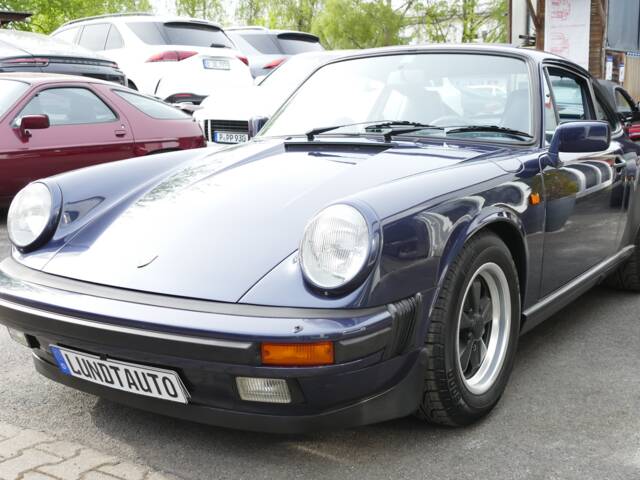 Porsche 911 Carrera 3.2