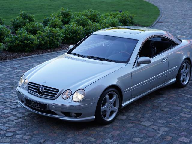 Immagine 1/38 di Mercedes-Benz CL 63 AMG (2002)