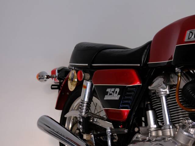 Ducati 750 GT