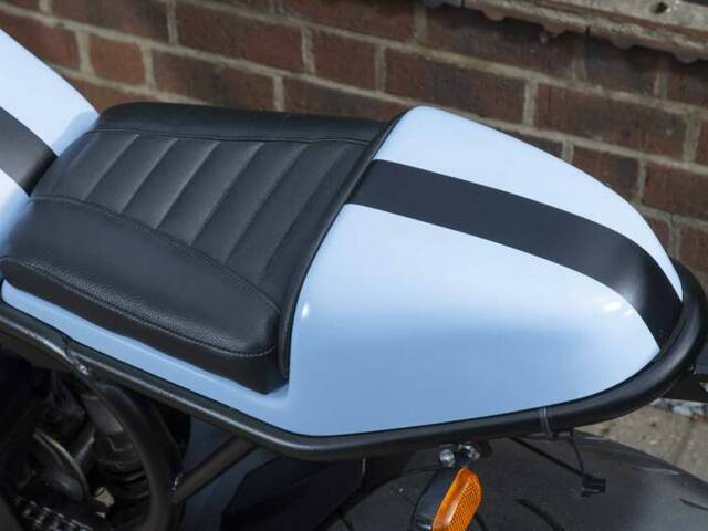Triumph Daytona 900