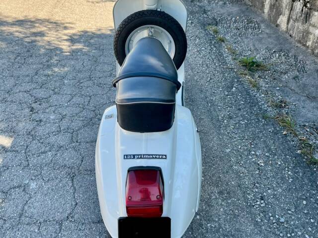 Piaggio Vespa 125 Primavera