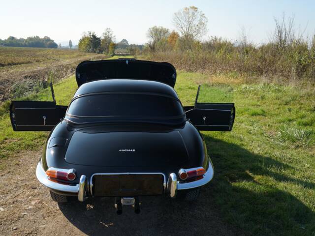 Jaguar E-Type 3.8