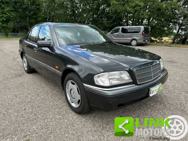 Image 1/10 de Mercedes-Benz C 180 (1994)