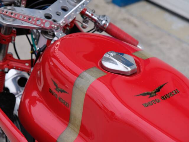 Moto Guzzi V7 850 GT