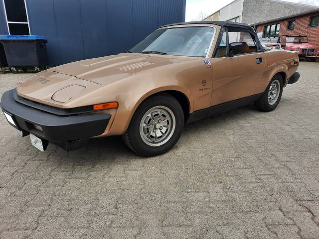 Triumph TR 8