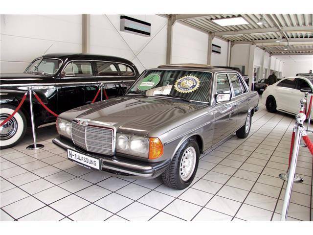 Mercedes-Benz 230 E