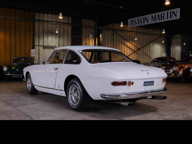 Ferrari 330 GT 2+2