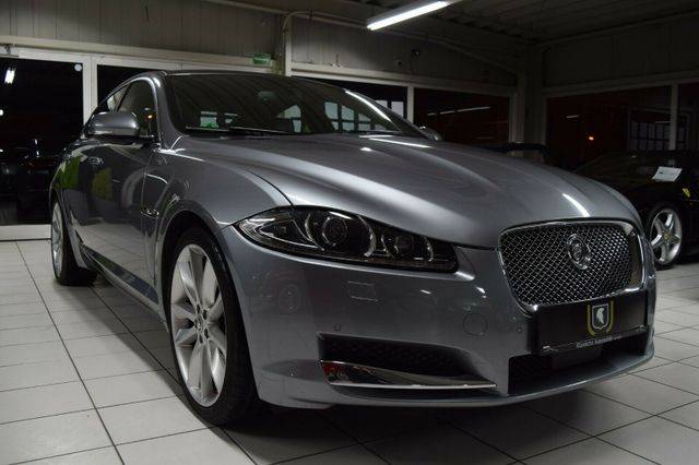 Imagen 1/15 de Jaguar XF 5.0 (2011)