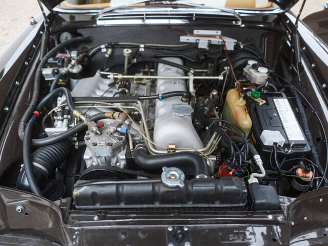 Mercedes-Benz 280 SE