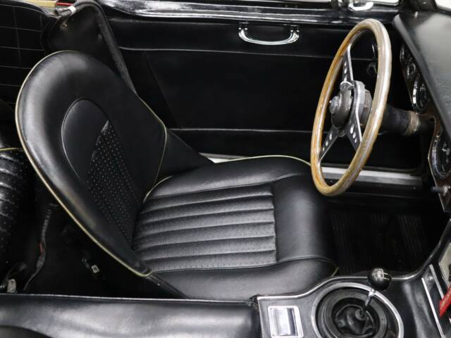 Austin-Healey 3000 Mk III (BJ8)