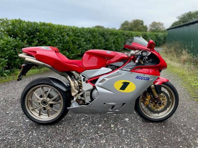 Image 1/43 of MV Agusta DUMMY (2004)