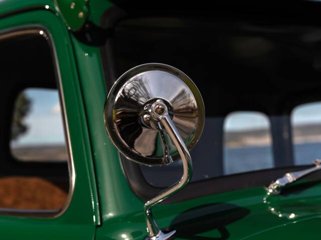 Chevrolet 3100 ½-ton Stepside