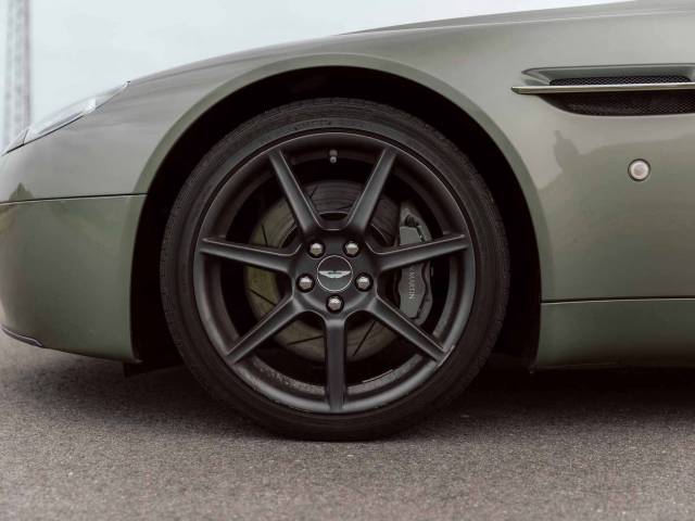 Aston Martin V8 Vantage