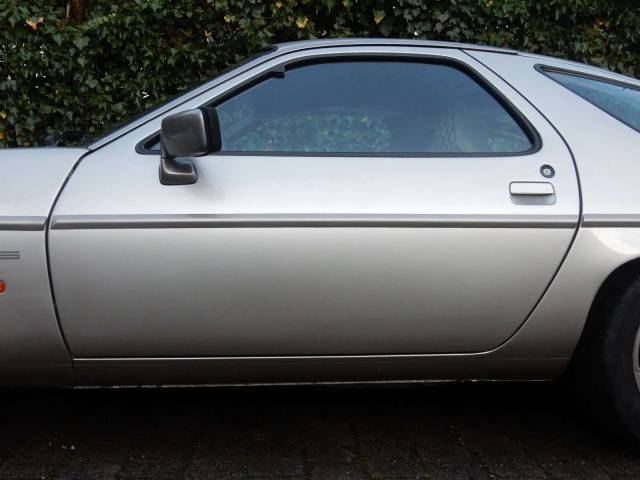 Porsche 928 S