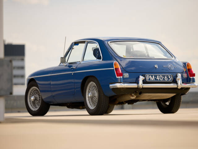 MG MGC GT