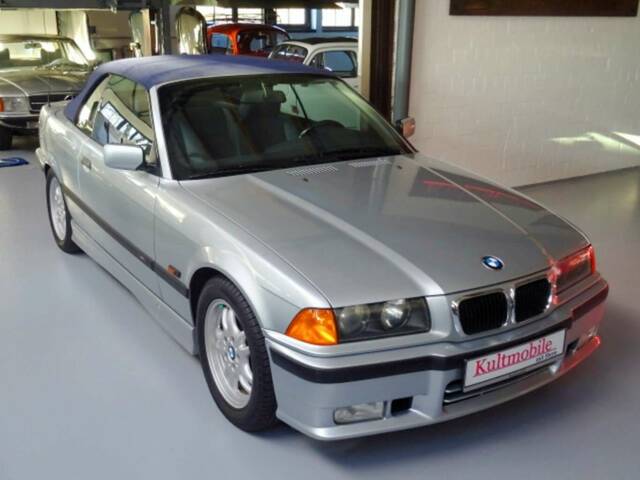 Imagen 1/17 de BMW 318i (1996)