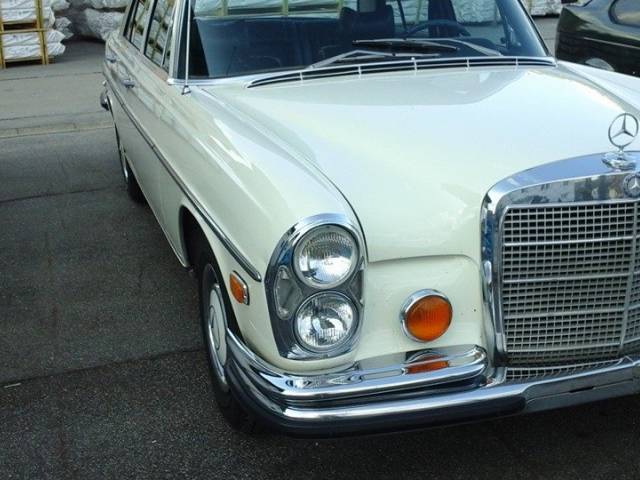 Mercedes-Benz 280 SE 4,5