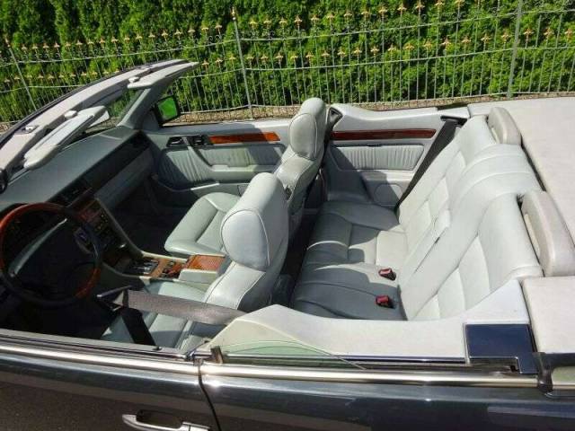 Mercedes-Benz E 320