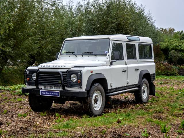 Land Rover Defender 110