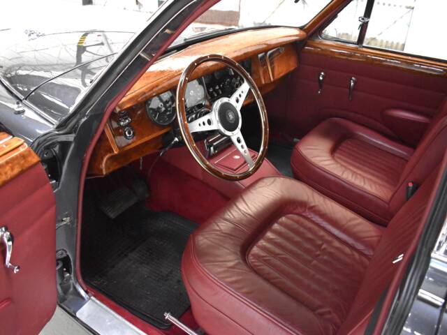 Jaguar Mk II 3.8