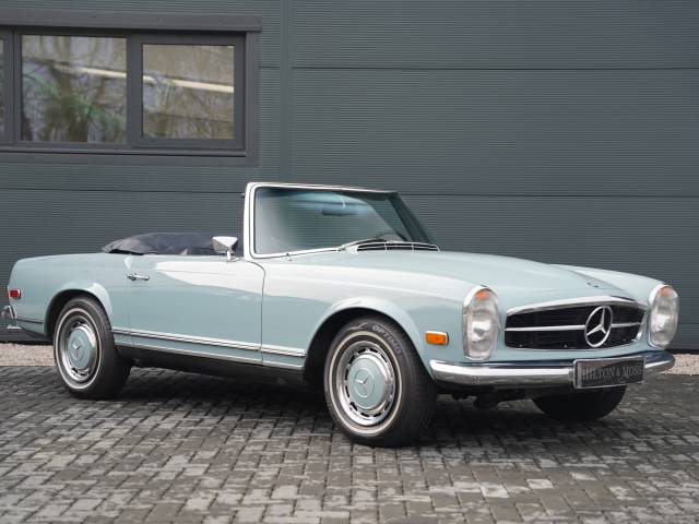 Image 1/50 of Mercedes-Benz 280 SL (1968)