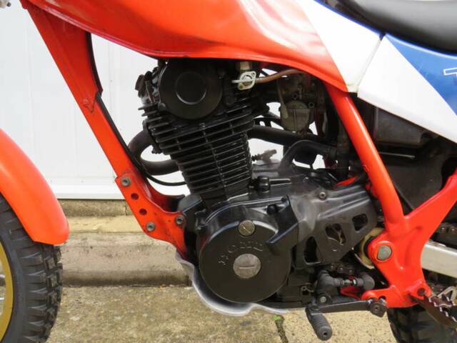 Honda TLR 200